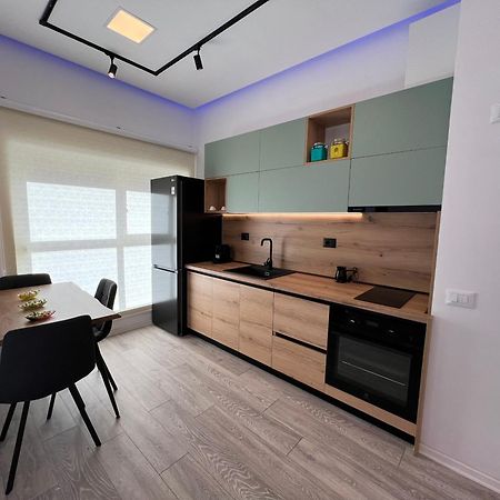 Sunflower Apartment Tirana Exterior foto
