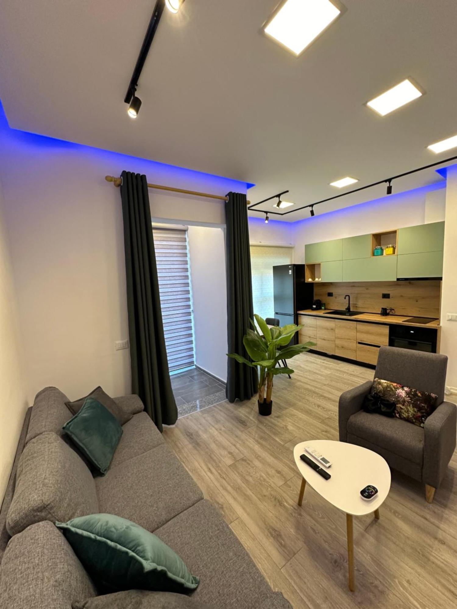 Sunflower Apartment Tirana Exterior foto