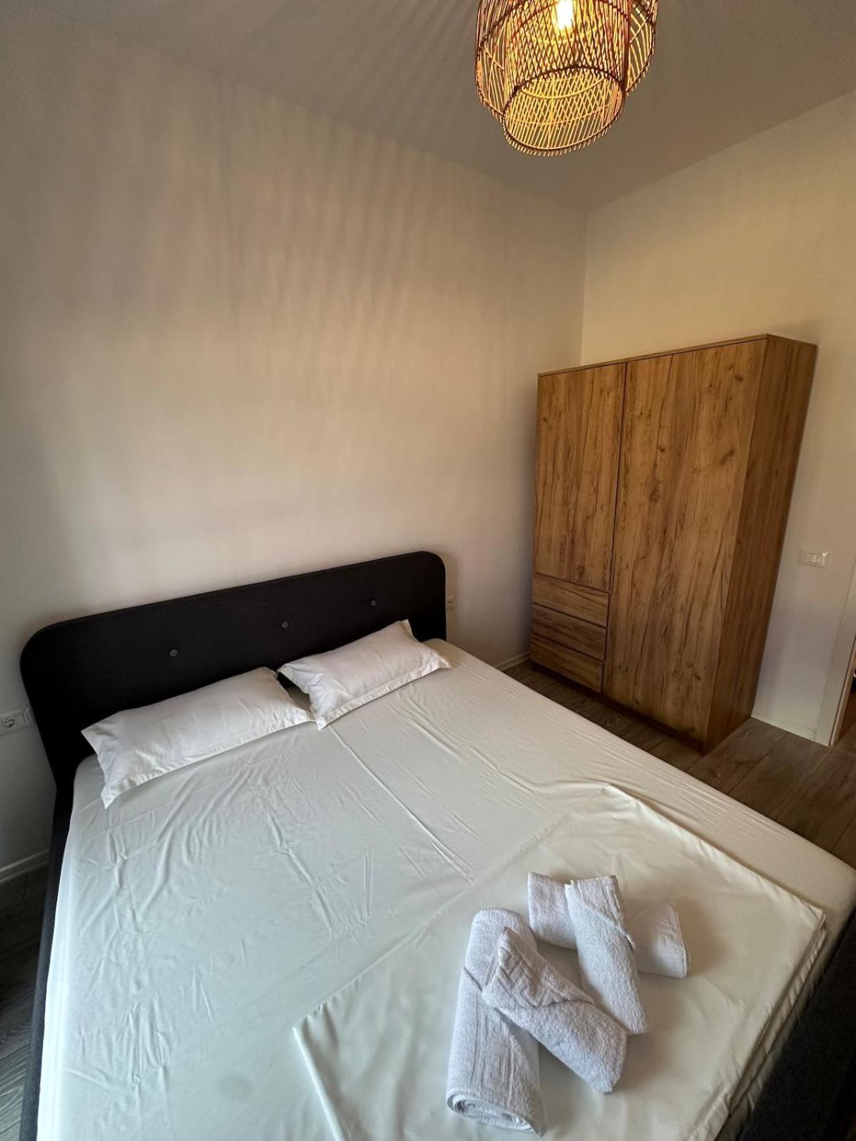 Sunflower Apartment Tirana Exterior foto